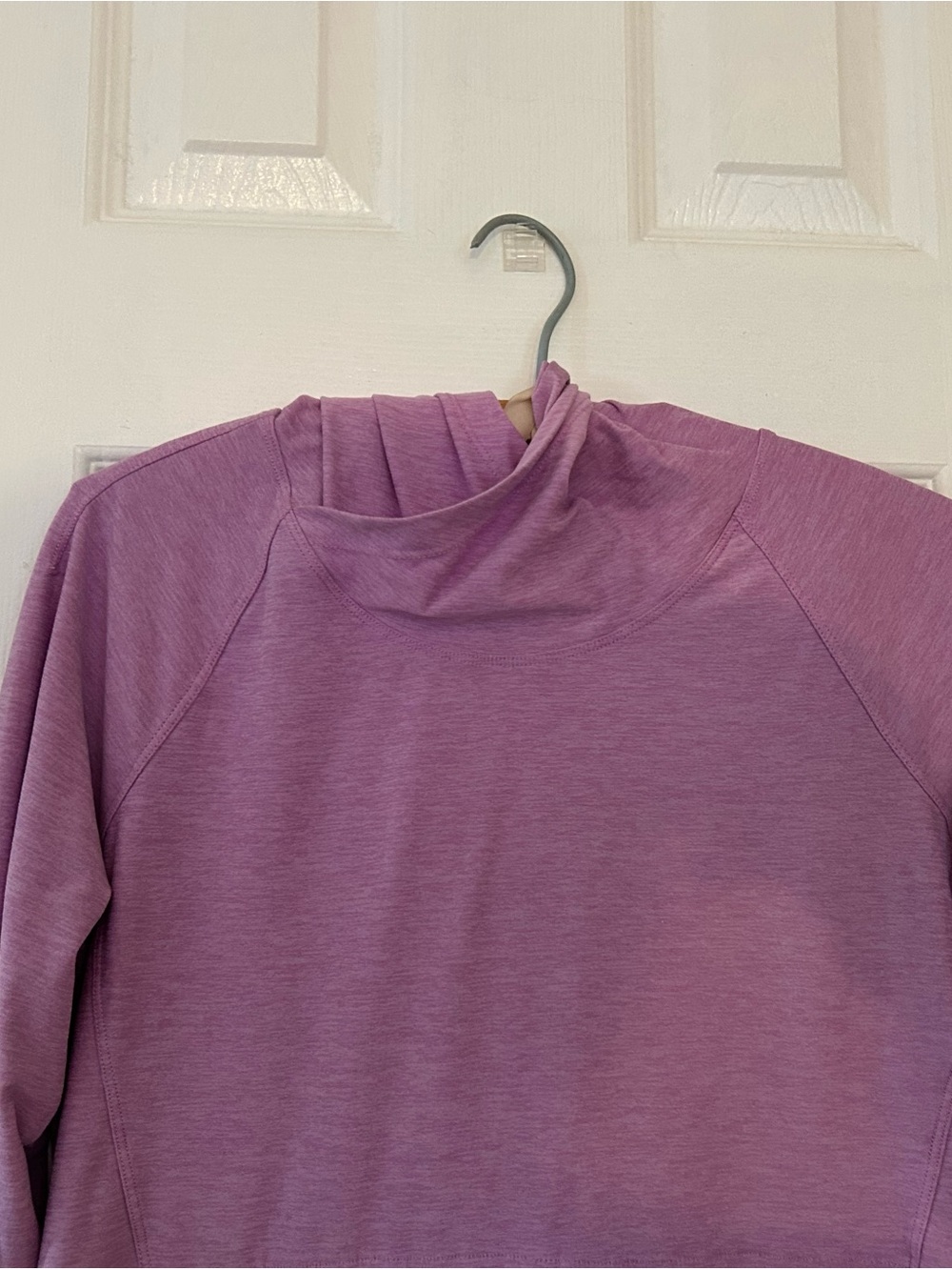 Apana Women’s Pullover Hoodie Small Purple Athleisure Yoga Activewear Preppy - Picture 3 of 13